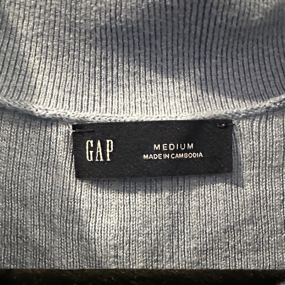 GAP Ribbed Button-Front Polo Shirt - Picture 2 of 3